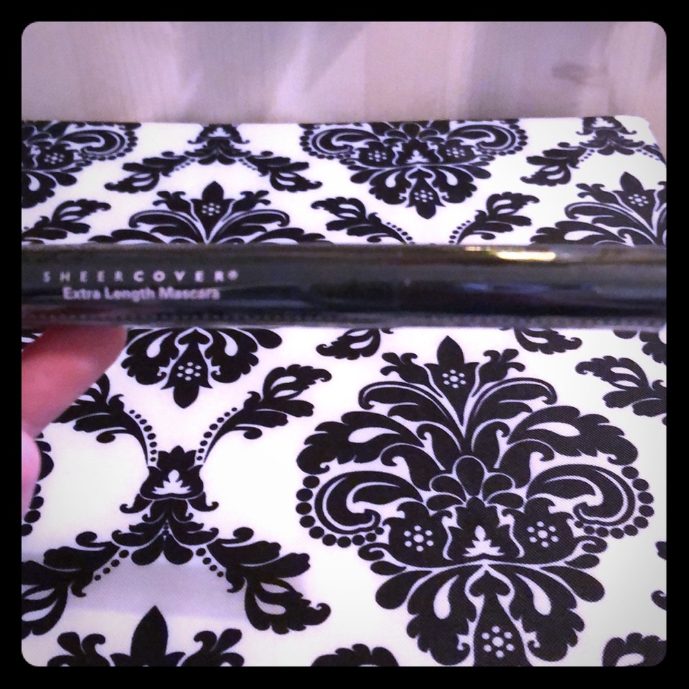 Sheer Cover long length mascara